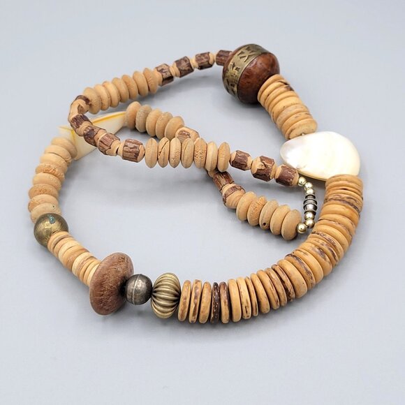 Vintage Boho Wooden & Mother of Pearl MOP Shell Beaded Necklace Barrel Close - Picture 5 of 11